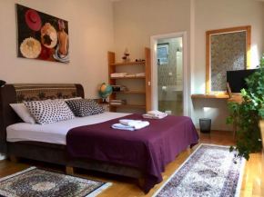 Отель ZeMoon Apartment  Белград